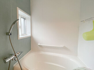 バスルームリフォーム 使い勝手が良く、快適に使用できるバスルームと洗面所